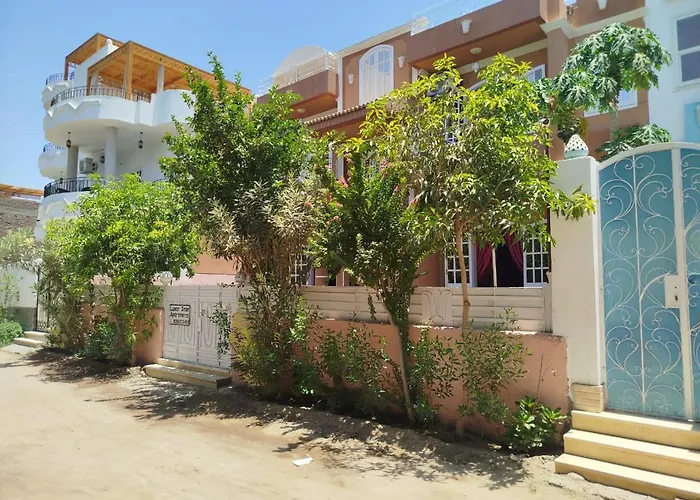 Luxor Star Apartments